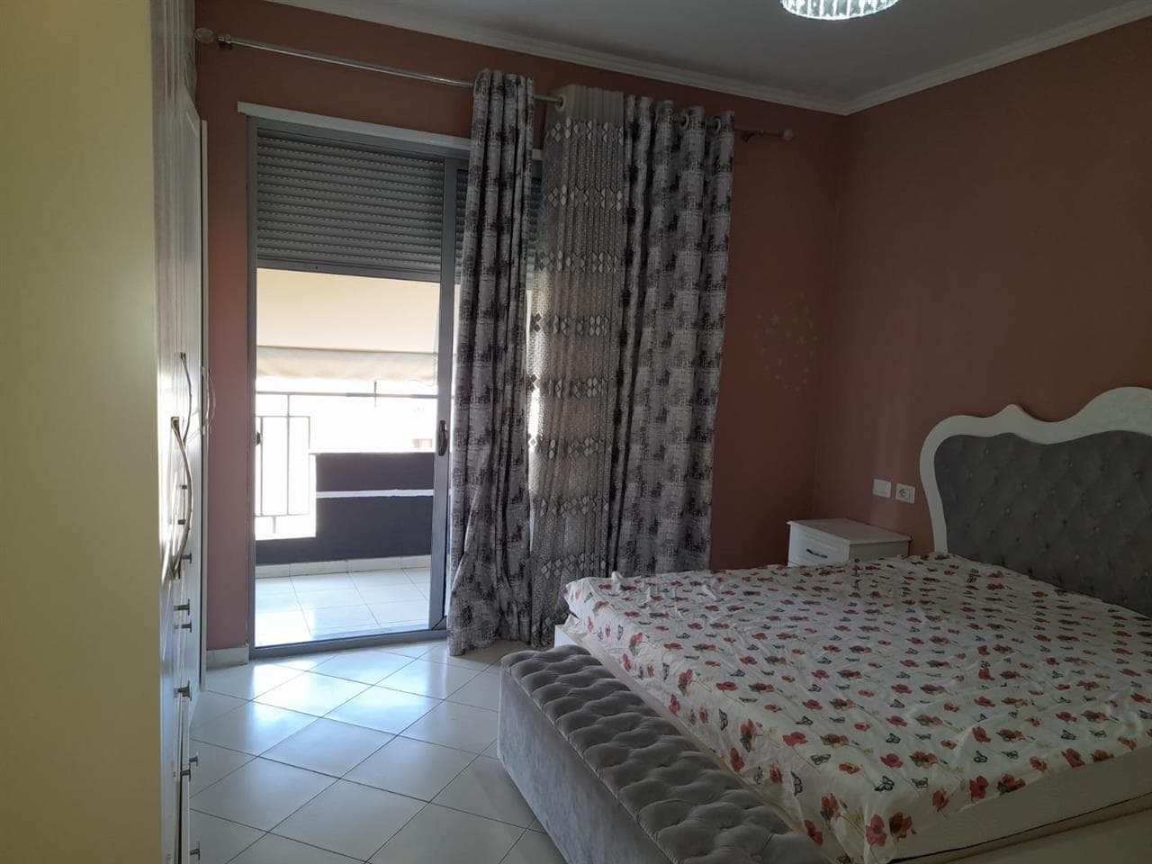 Jepet apartamenti me qera 2+1+2 Ne Fresk 3