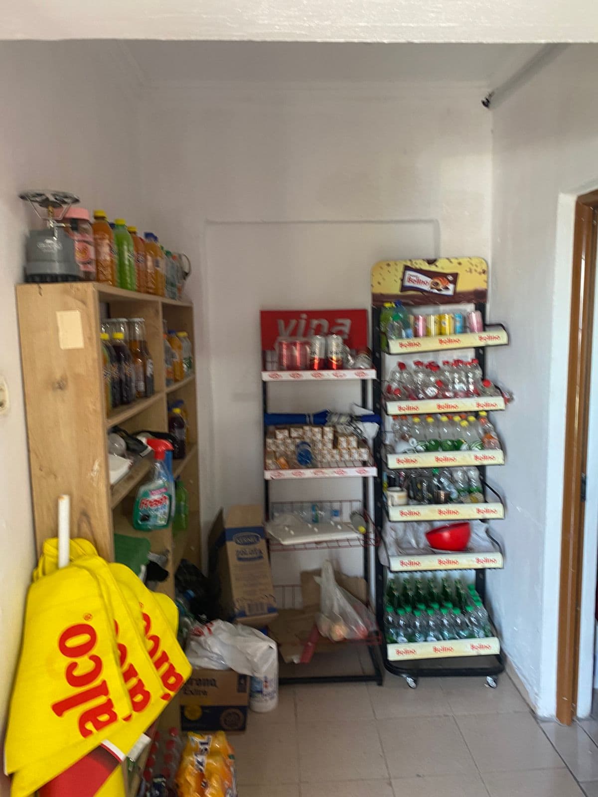 Shitet biznes i ngritur Tabachino, Laprakë/400€ qera, 3500€ shitje 4