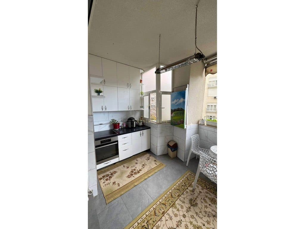 Shitet apartament 2+1+2 te 21 Dhjetori