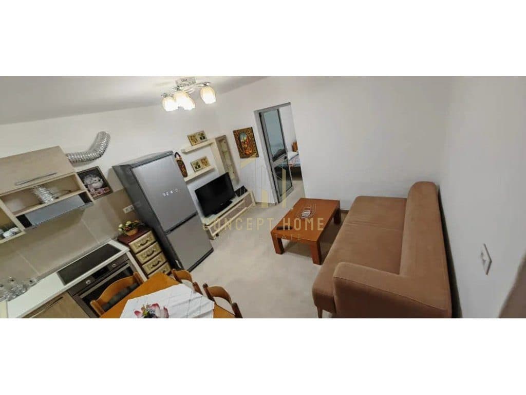 Jepet me qera apartament 3+1 ne Selite