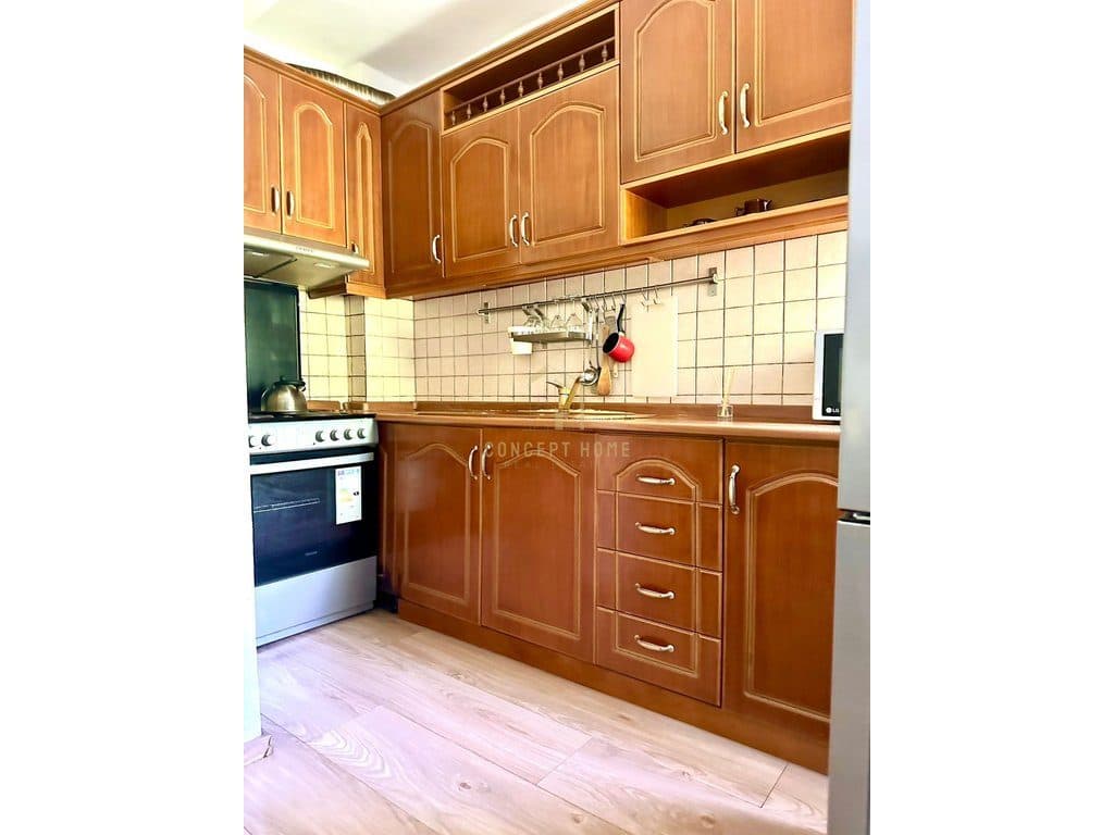 Shitet apartament 1+1 tek Zogu i Zi 4