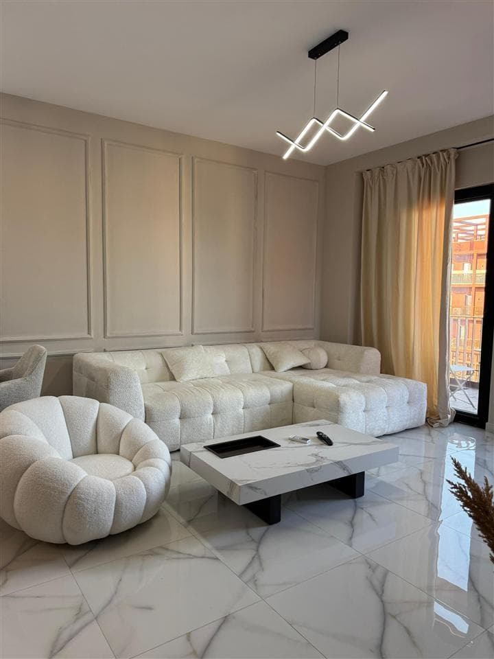 Jepet me qera Apartament 3+1+2 tek Rruga e Kavajes