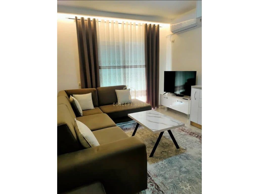 Shitet apartament 1+1 i Konvertuar ne 2+1 ne Kamez,Bathore