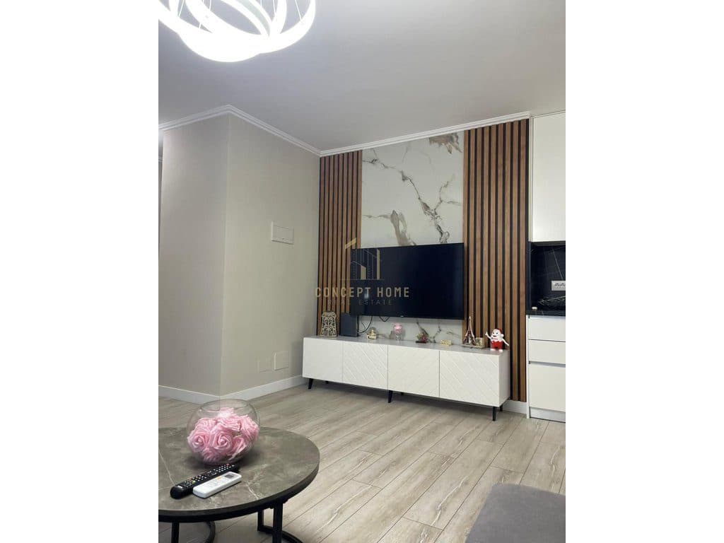 Jepet me qera apartament 1+1 Rruga e Kosovareve. 4