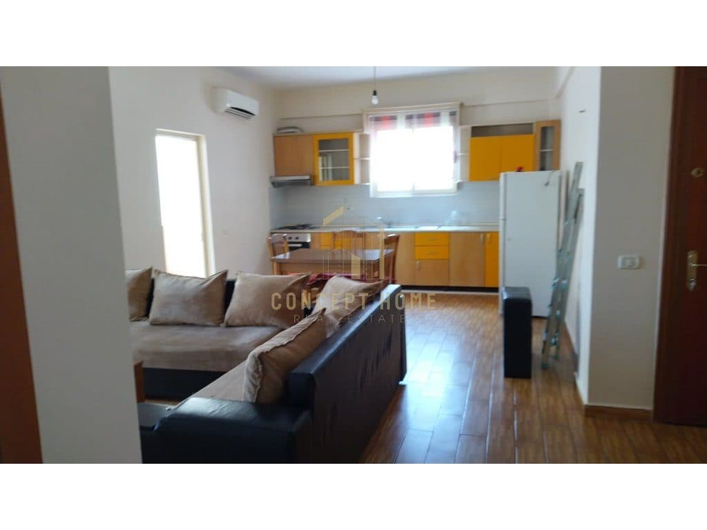 Jepet me qera apartament 2+1+2 tek