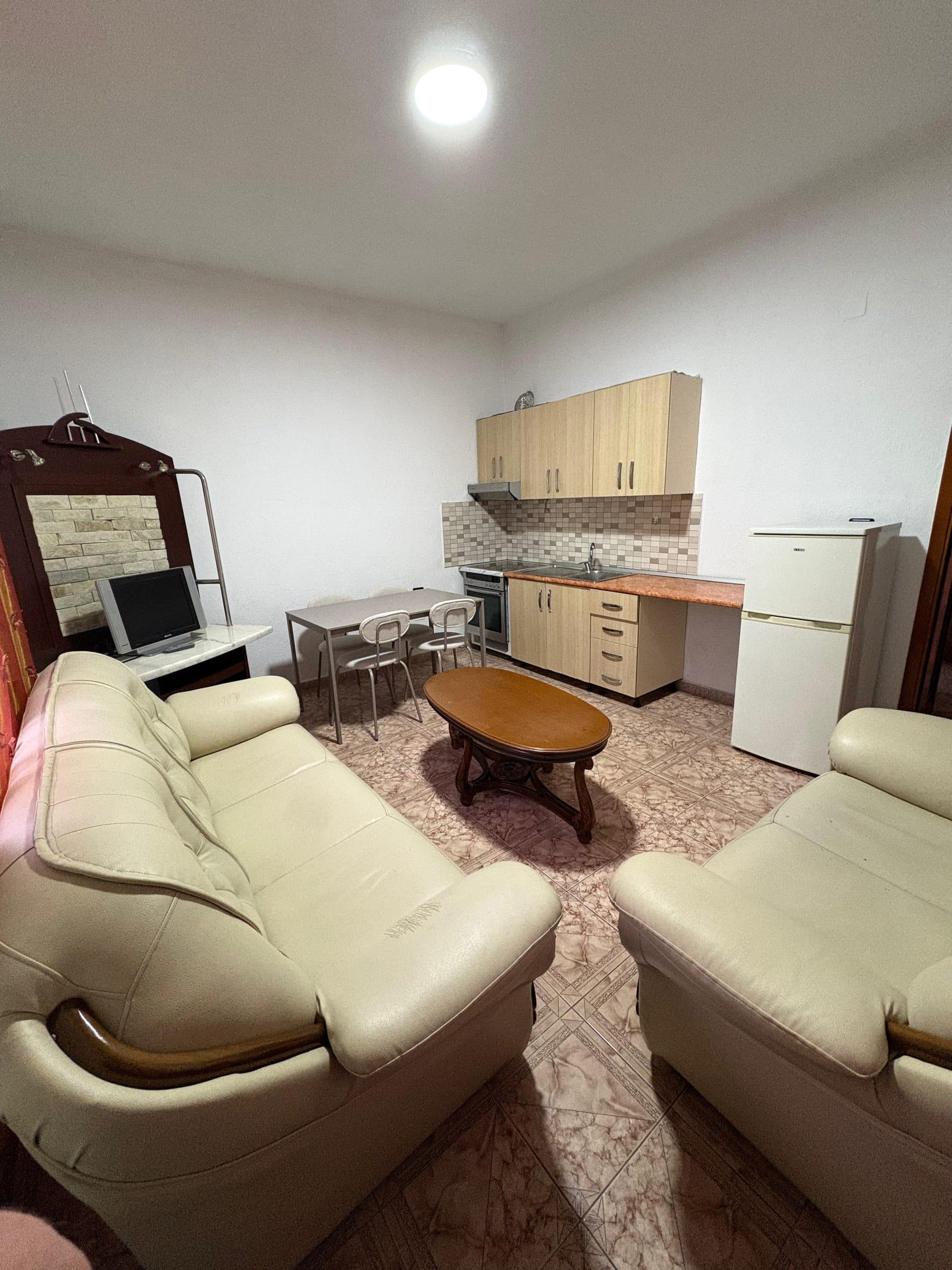 Apartament 2+1 Me Qira në Rruga Jordan Misja, Tiranë - 350€ | 95 m²