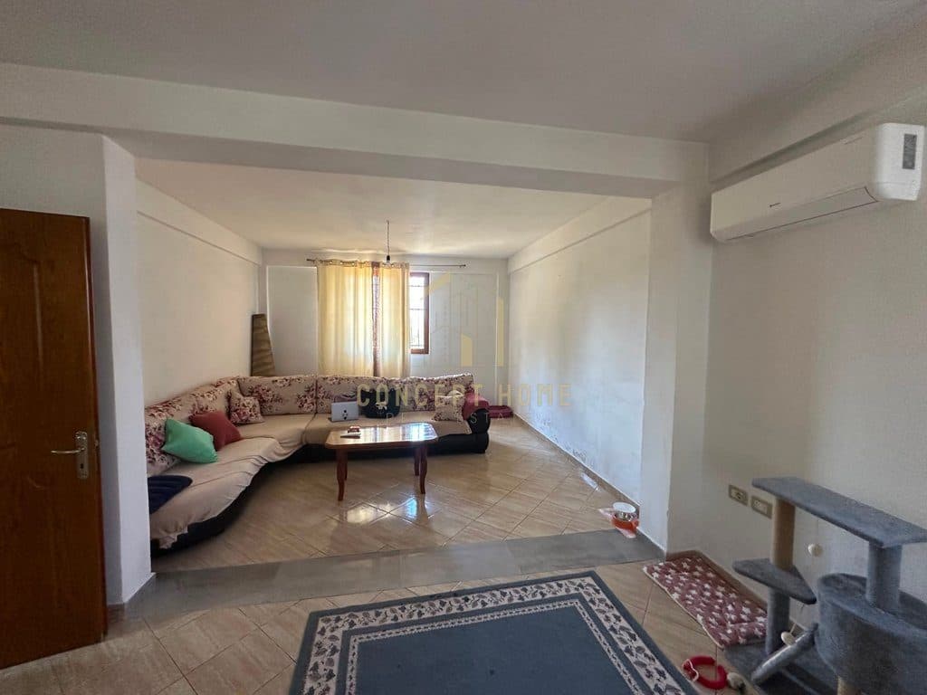 Jepet me qera apartament 1+1 prane Liqenit te Paskuqanit