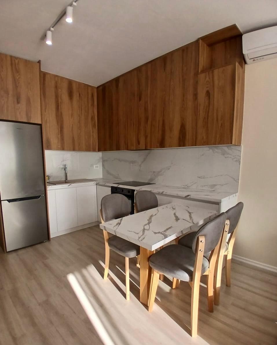 Jepet me qera apartament 2+1 Zogu I Zi 3