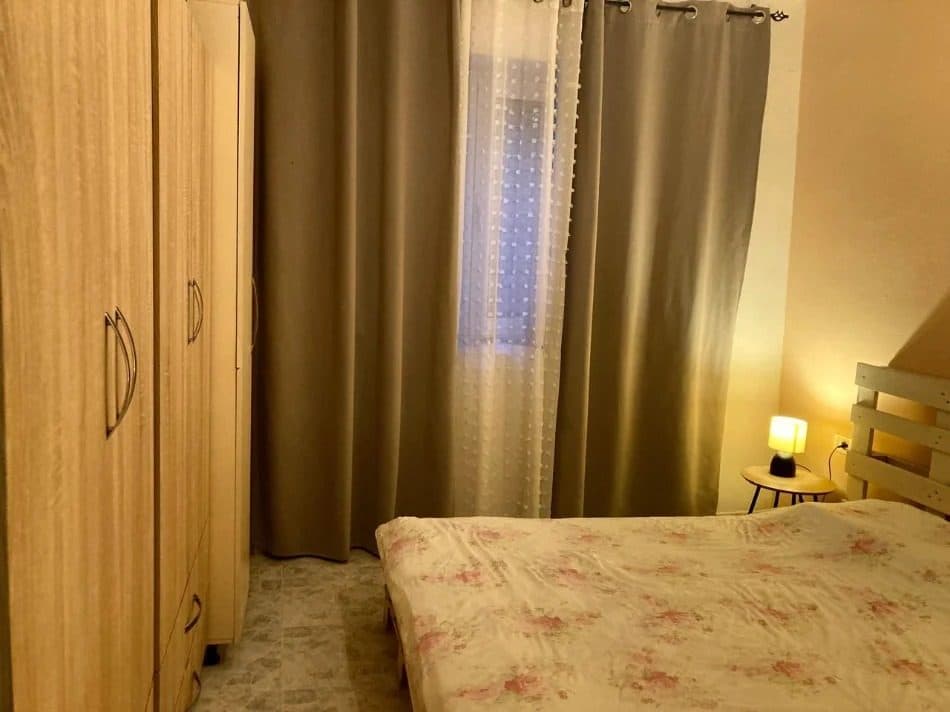 Jepet apartament me qera 1+1 ne Vasil Shanto 2