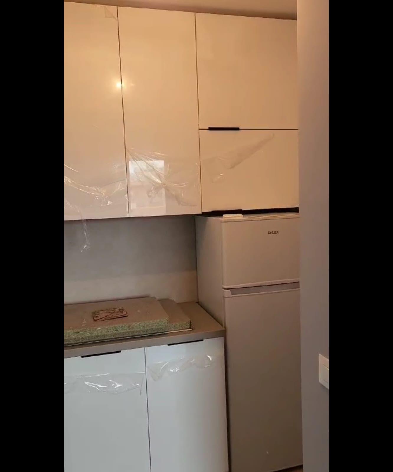 Jepet me qera apartament 2+1 Pazari i Ri 2