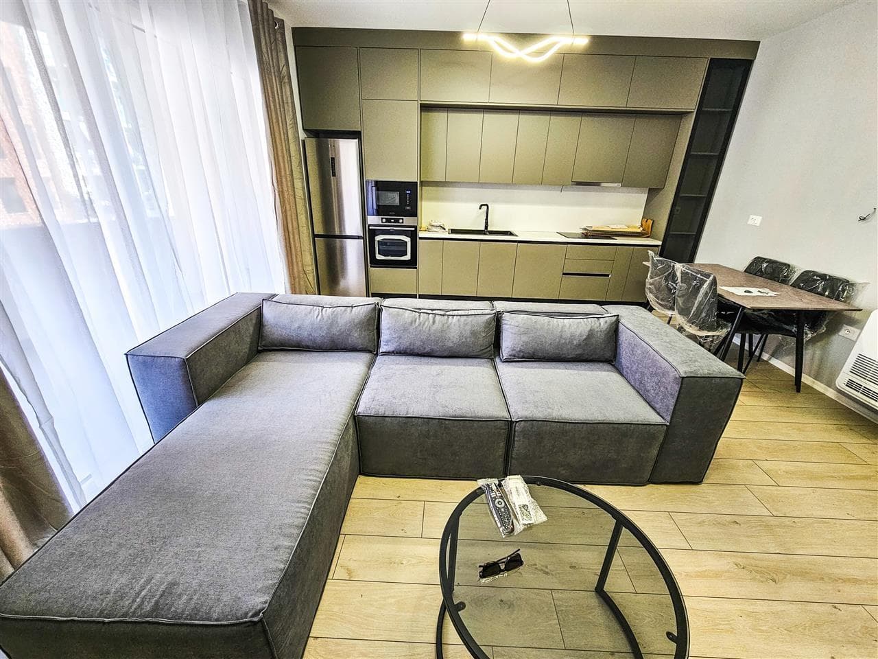 Jepet me qera Apatament 2+1 ne Astir (River Residence)
