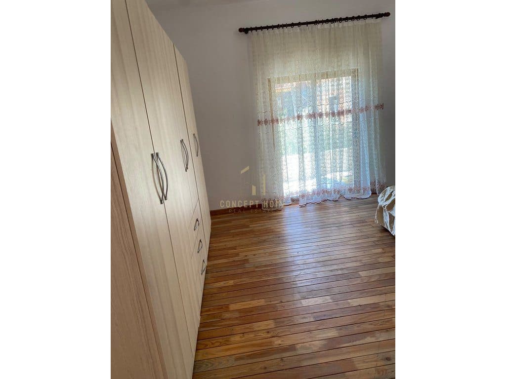 Jepet me qera apartament 2+1+2 ne Astir 4