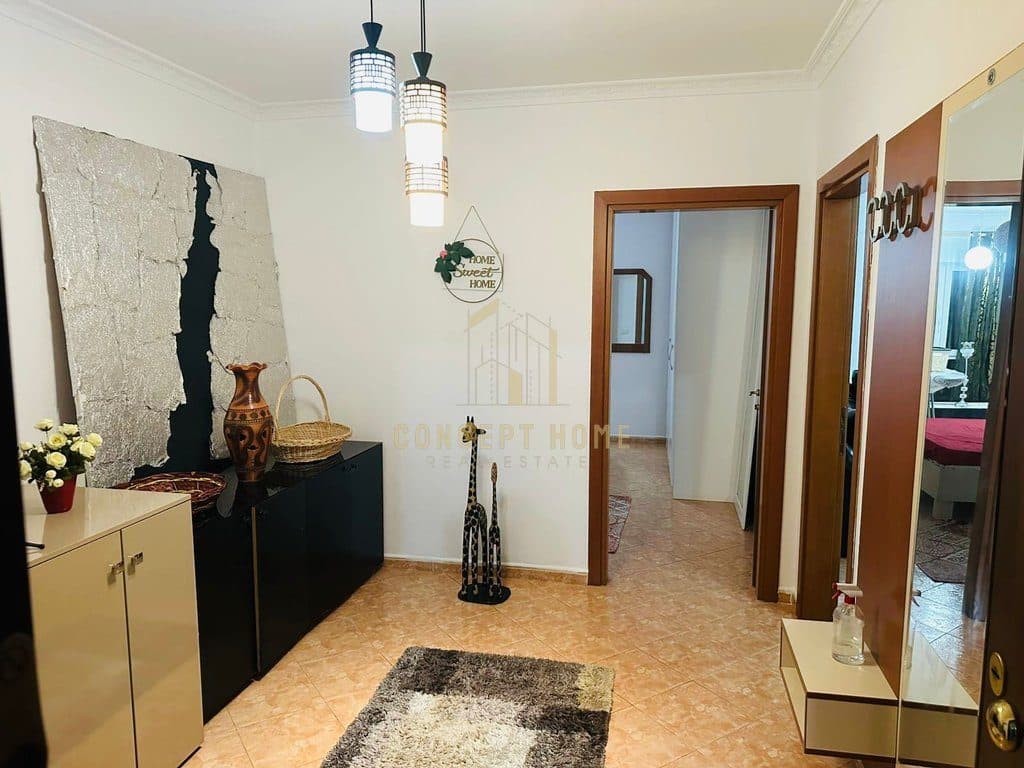 Apartament 2+1+2 Me Qira në, Zogu i Zi, Tiranë - 650€ | 115 m²