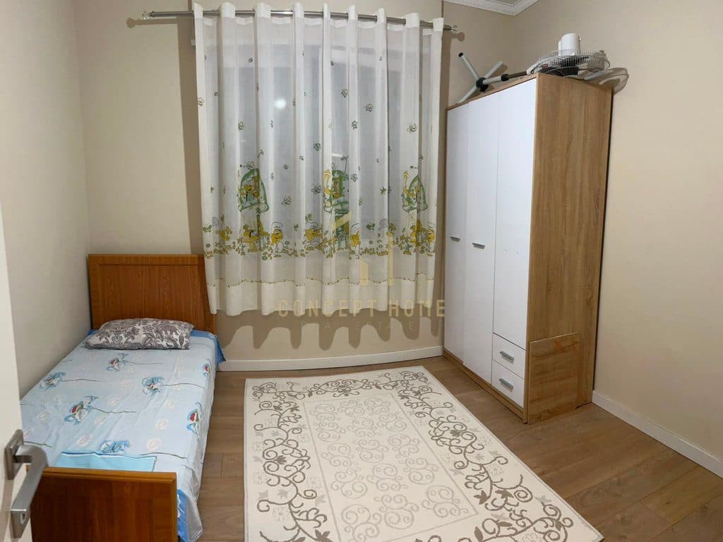 Jepet me qera apartament 2+1 tek 2