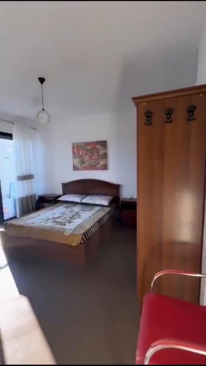 Jepet me qera shtepi 2+1+2Te Casa Italia. 3