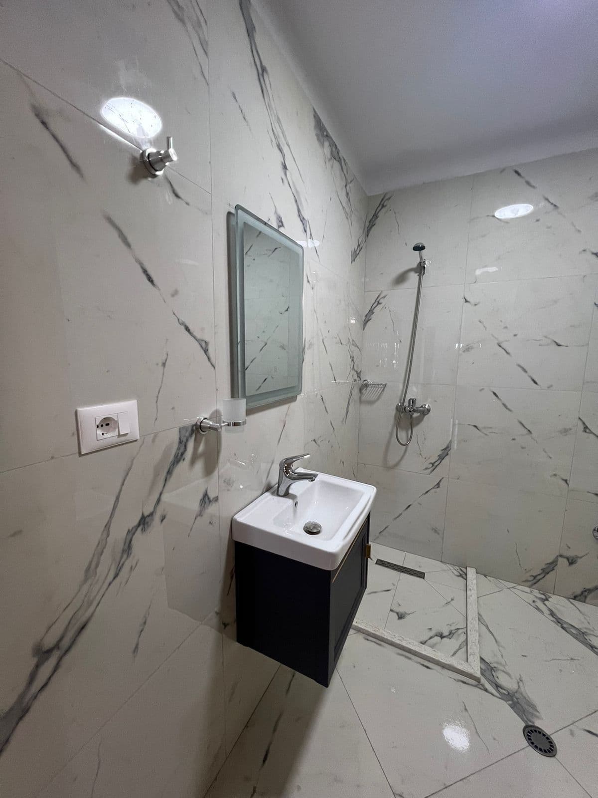 Shitet apartament 1+1 te Shkembi i Kavajes 4