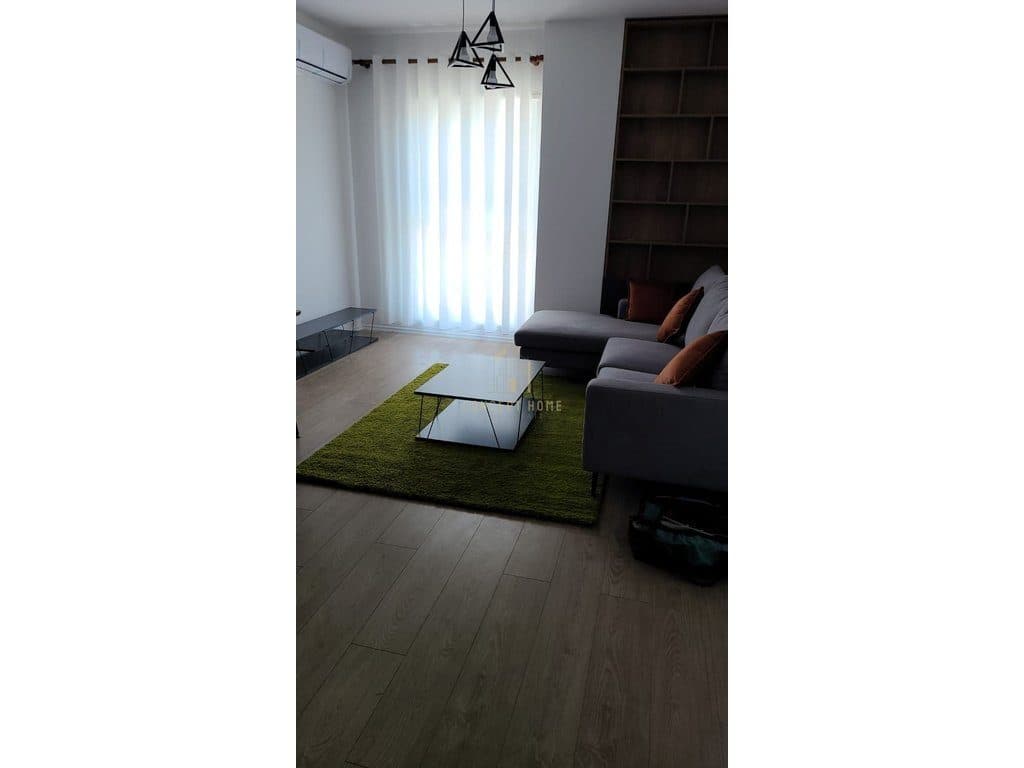 Jepet me qera Apartament 1+1 te Univers City