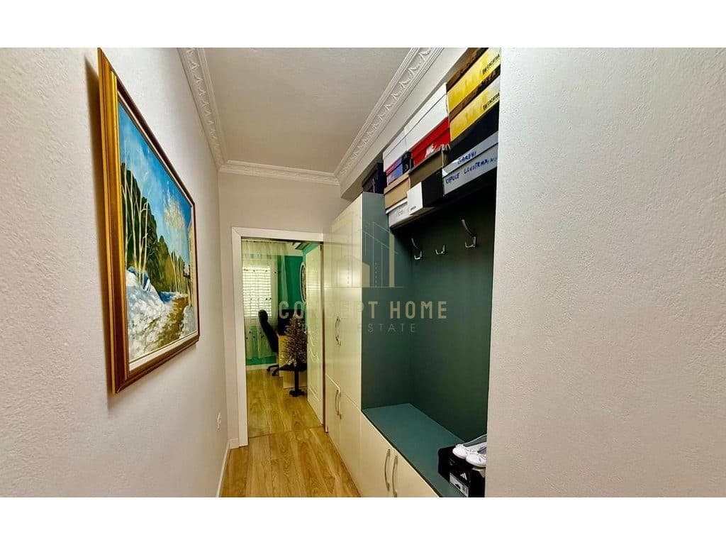 Apartament 2+1+2 me qera tek Komuna e Parisit. 3