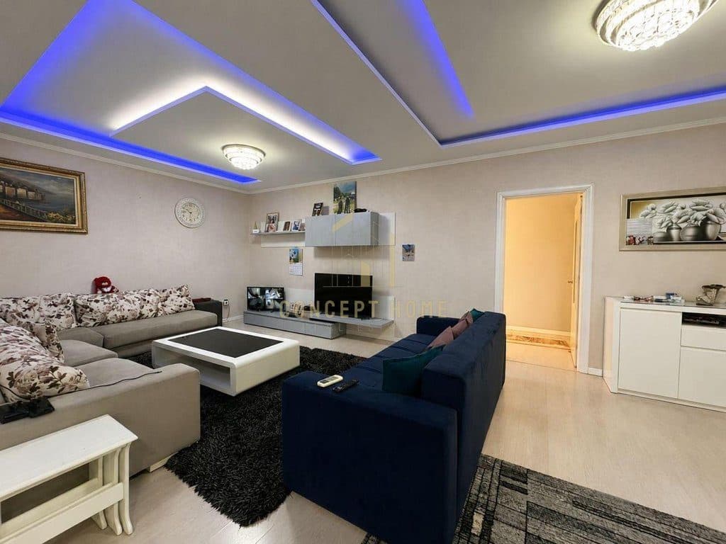 Shitet Apartament 3+1+2 ne Mezez.