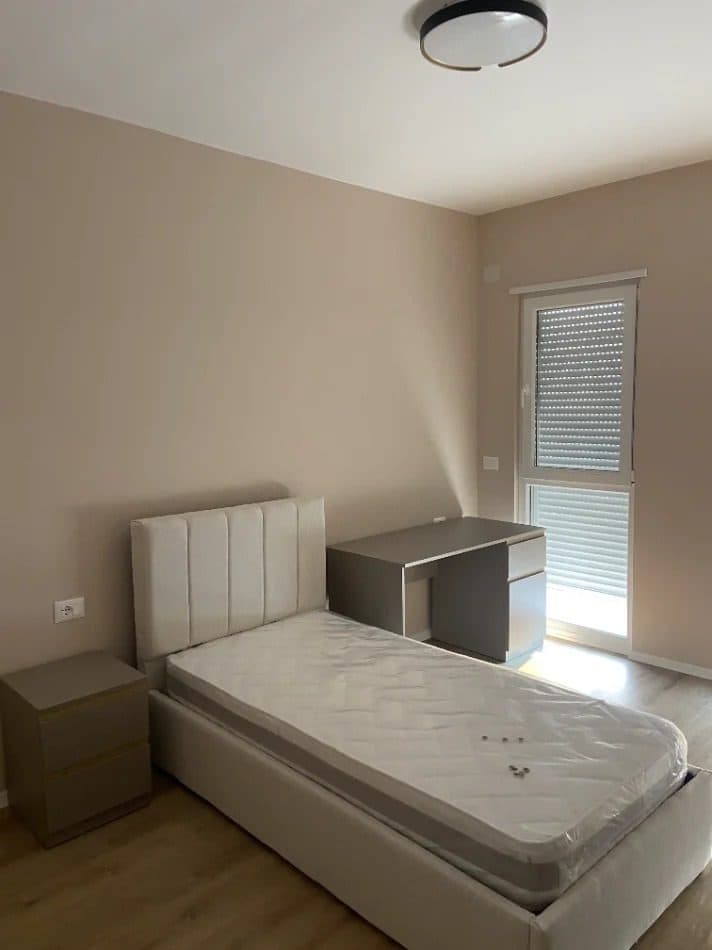 Jepet Apartament 2+1 te Univers City/Cmimi:55.000 Lek 4