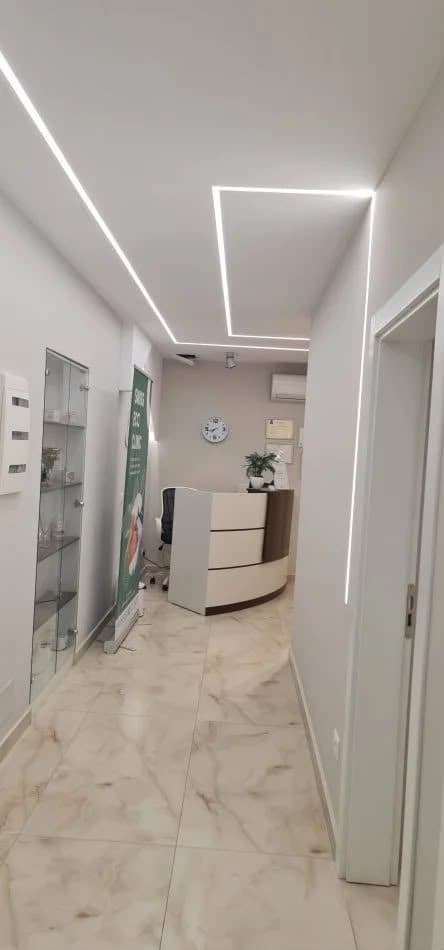 Dyqan për Qira në Rruga Fortuzi, Tiranë - 1700€ | 70 m² 3