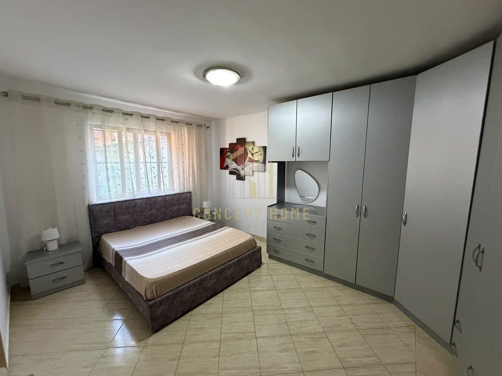 Jepet me qera apartament 2+1 ne Vasil Shanto 3