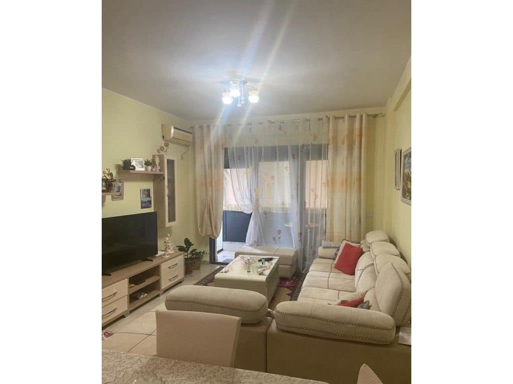 Jepet me qera apartament 2+1+2 ne Astir