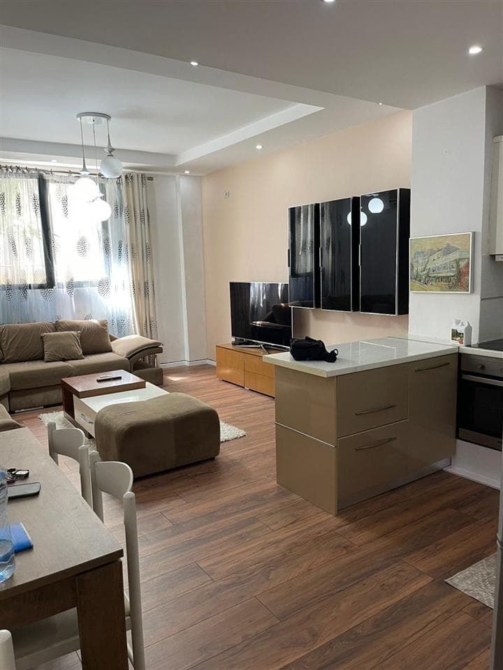 Jepet me qera apartament 2+1 tek Kodra e Diellit 2