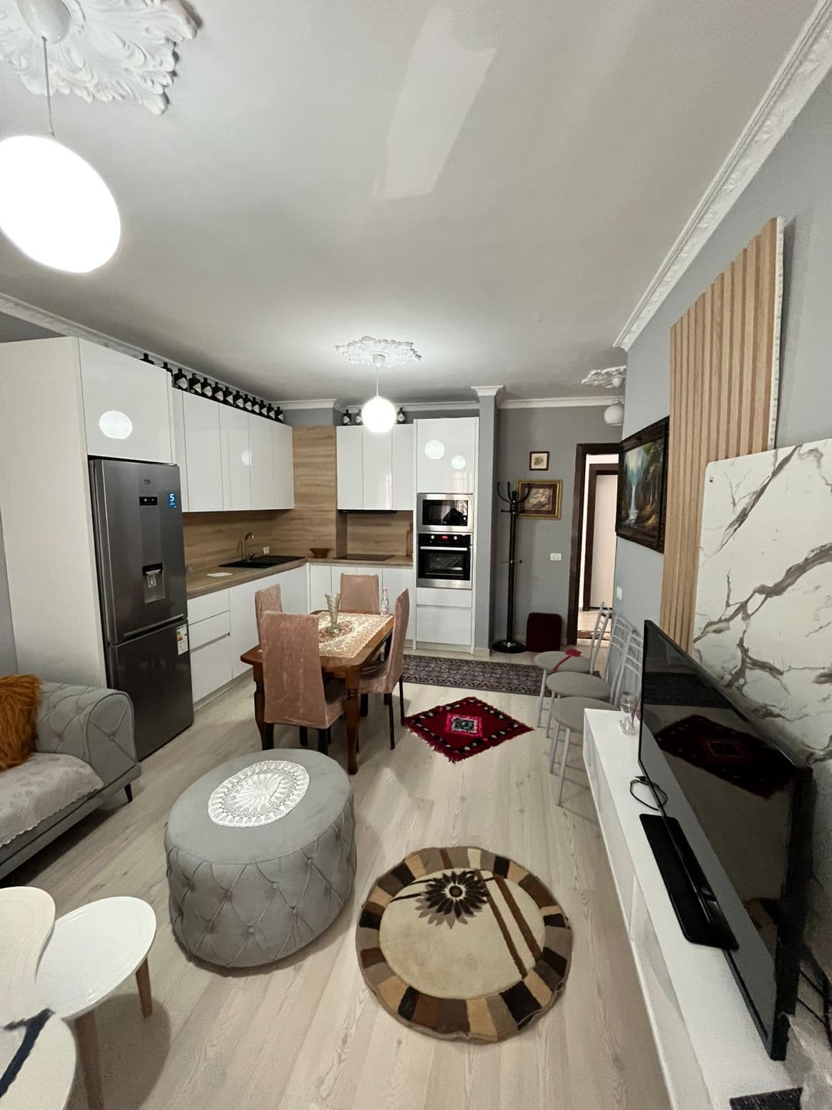 Jepet me qera apartament 1+1 ne Astir 2