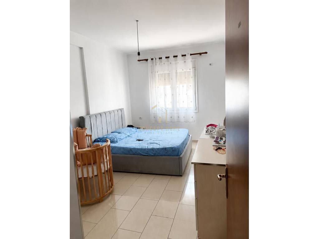 Shitet Apartament 2+1 ne 3