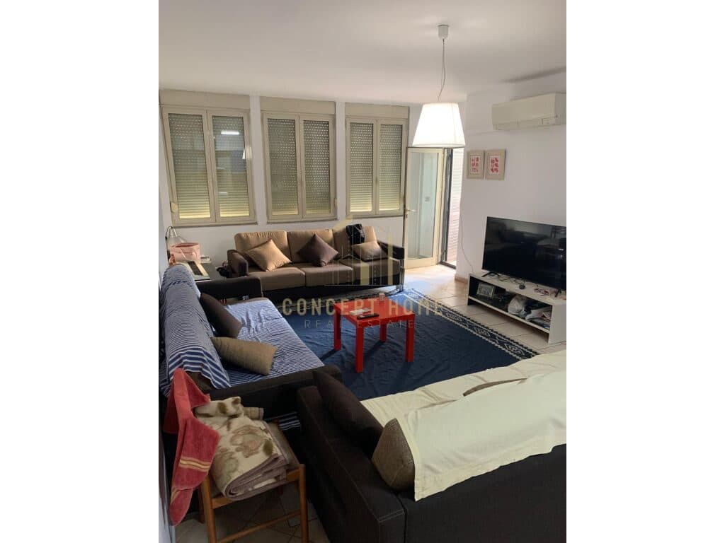 Shitet apartament 3+1 ne Qender pran Stadiumit Air Albania / 325.000 Euro
