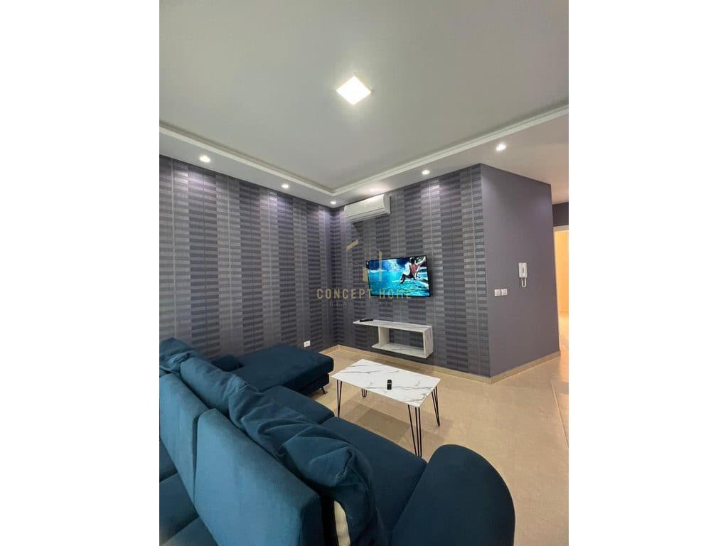 Shitet apartament 2+1+2 poste parkimi ne Hamallaj. 2