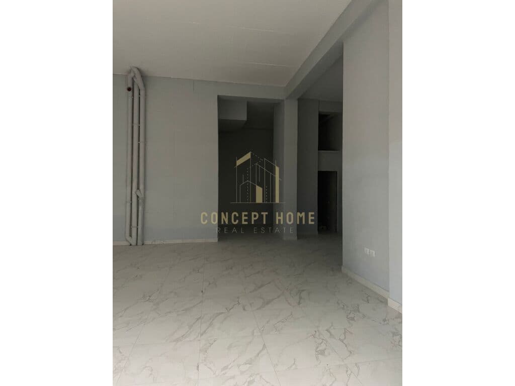 Jepet me qera dyqan tek Komuna e Parisit / 2500 euro 1