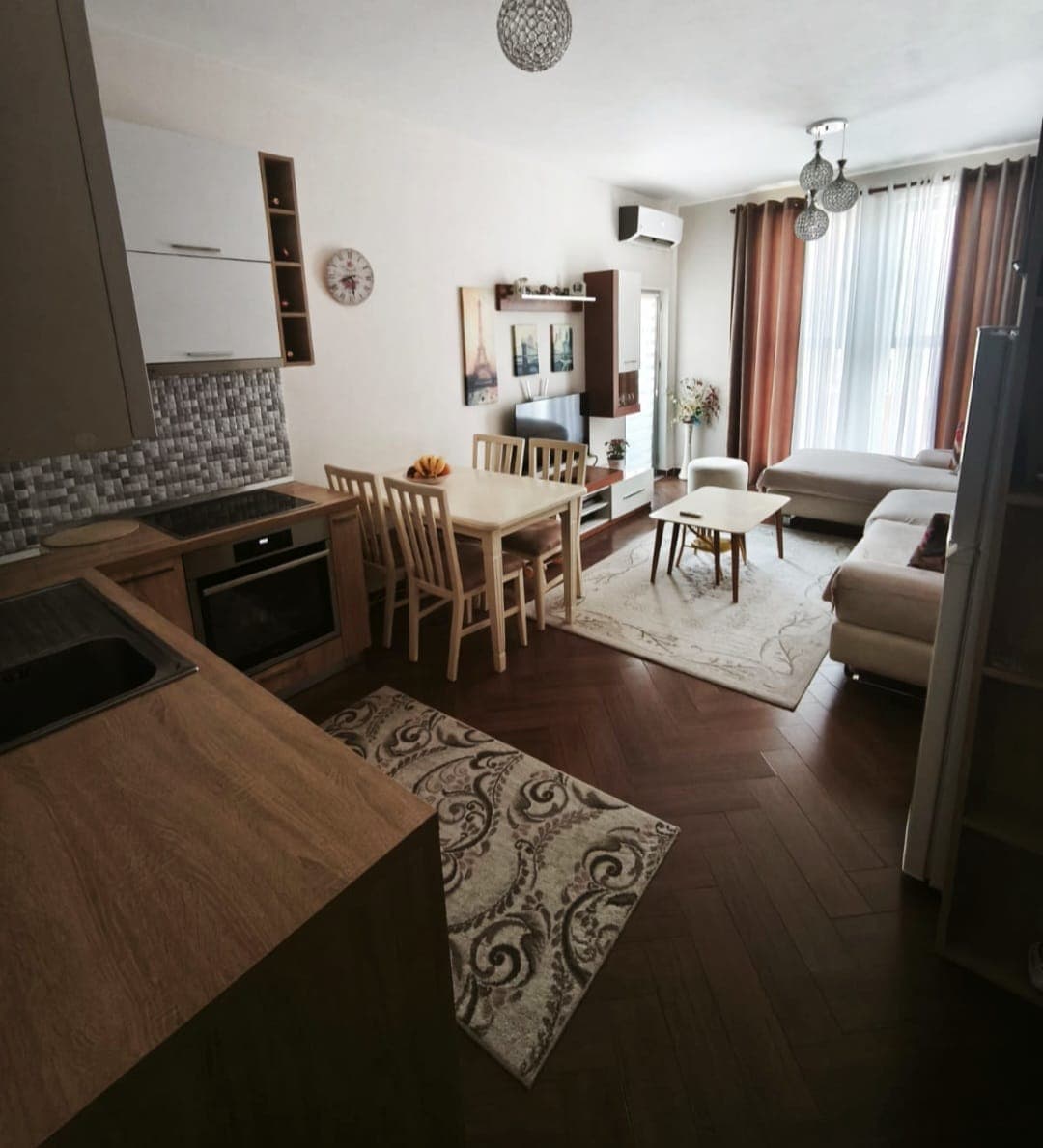 Shitet apartament 1+1 ne Astir