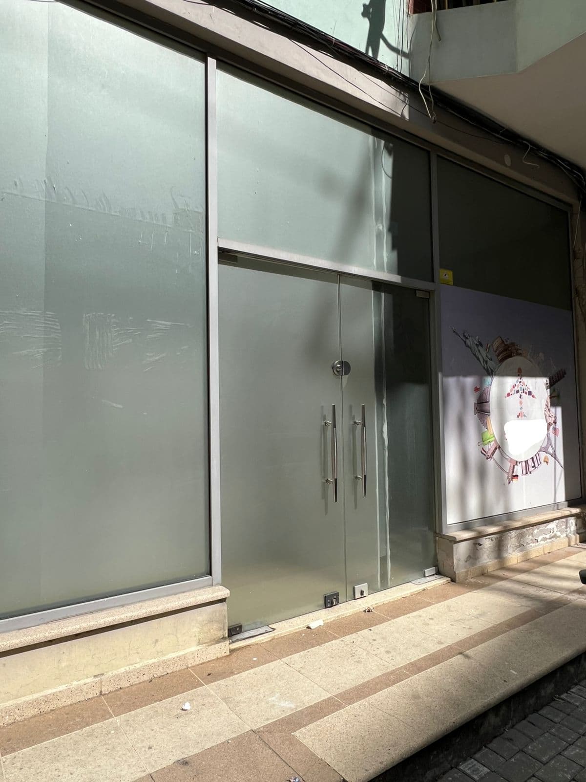 Dyqan Per Shitje tek Kodra e Diellit1, Tirana - 220000€ | 136 m²