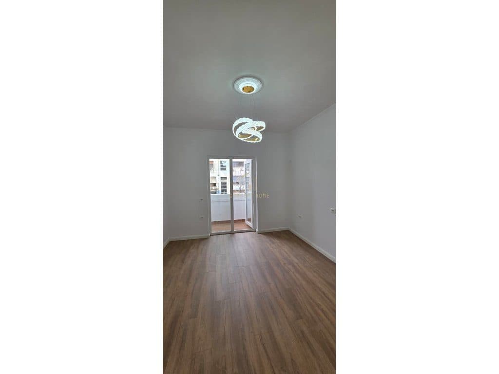 Shitet Apartament 2+1 tek Rruga Bardhyl