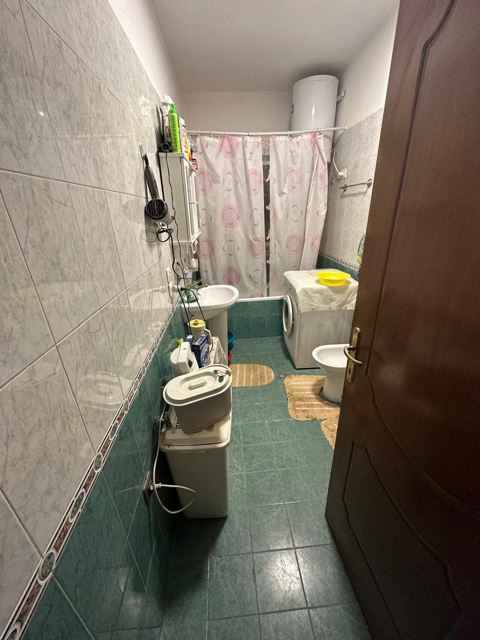 Shitet Apartament 2+1 ne Myslym Shyr