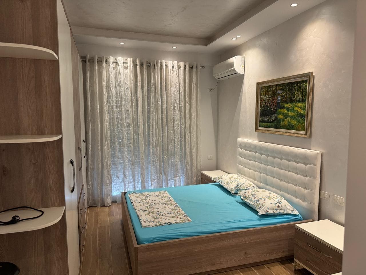 Jepet me qera apartament 2+1 Te Golden Park