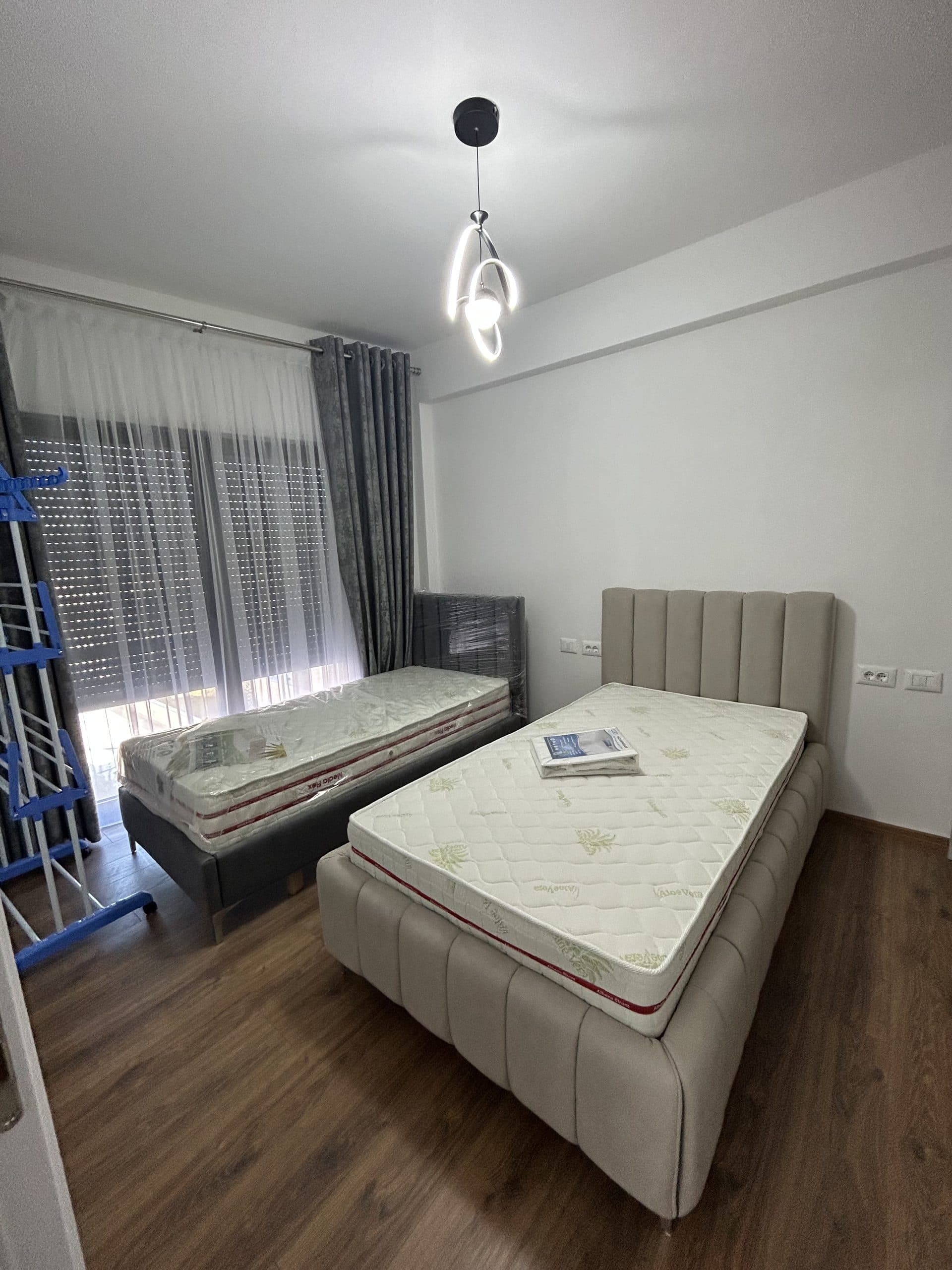 Jepet apartament 2+1+2+parkim me qera tek Kodra e Diellit 2 3