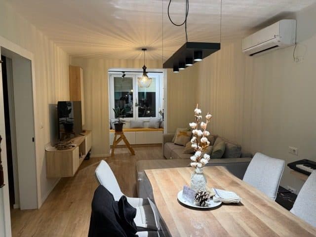 Jepet me qera apartament 1+1 ne Myslym Shyr