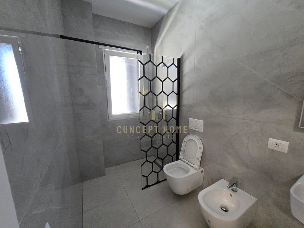 Jepet me qera apartament 1+1 ne 4