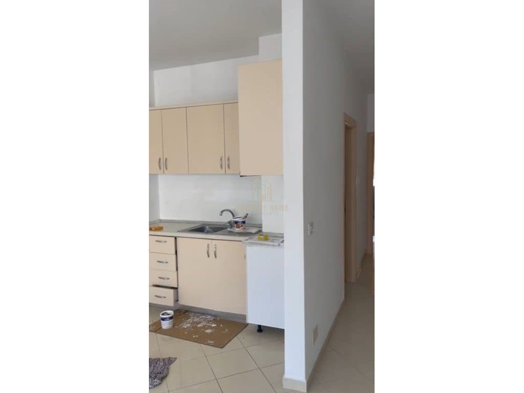 Jepet me qera apartament 2+1 ne Astir ( Kompleksi Molla) 2
