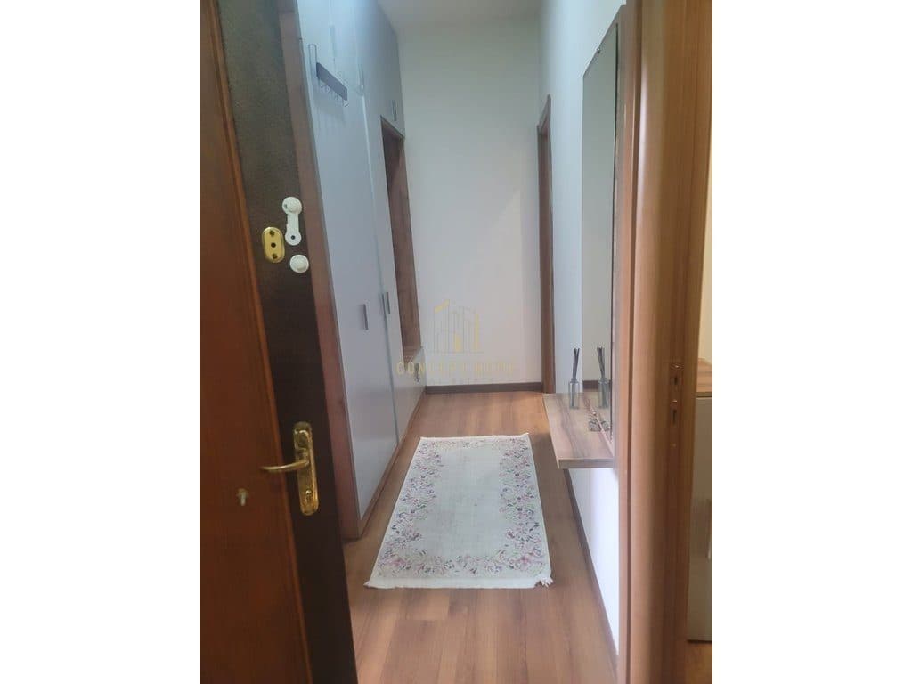 Jepet me qera apartament 1+1 ne Qender 3