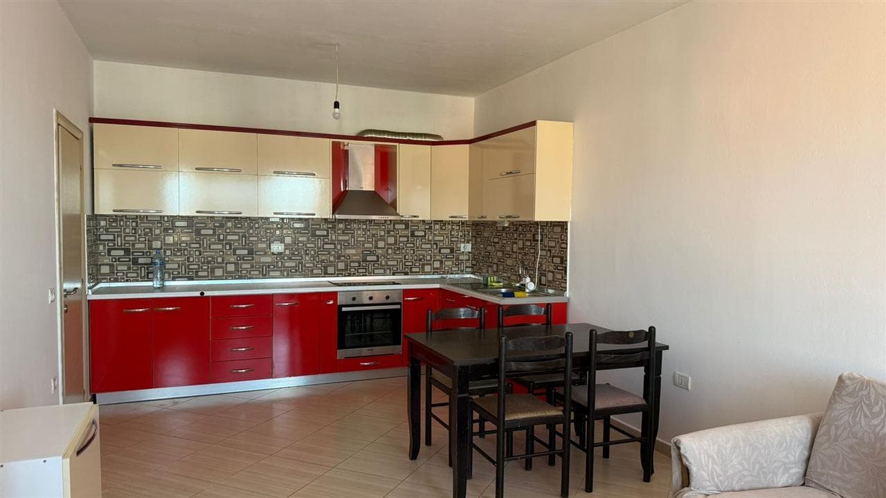 Jepet me qera apartament 2+1 Ne Yzberisht