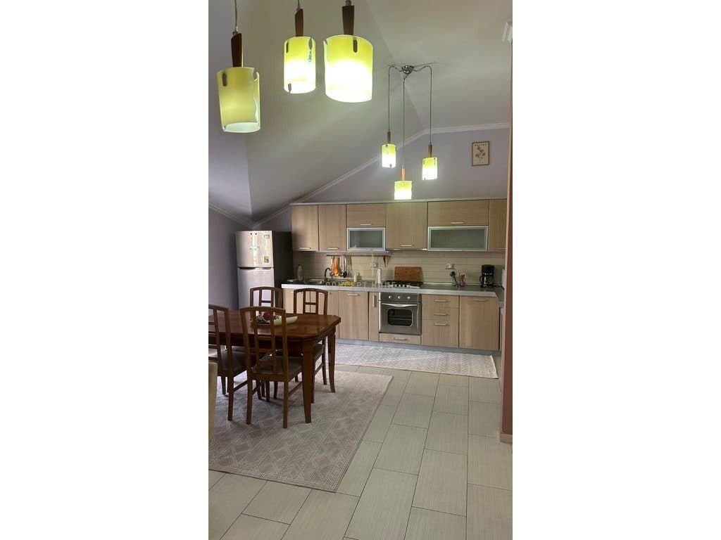 Apartament me qera 3+1+post parkimi tek Kristal Center. 3