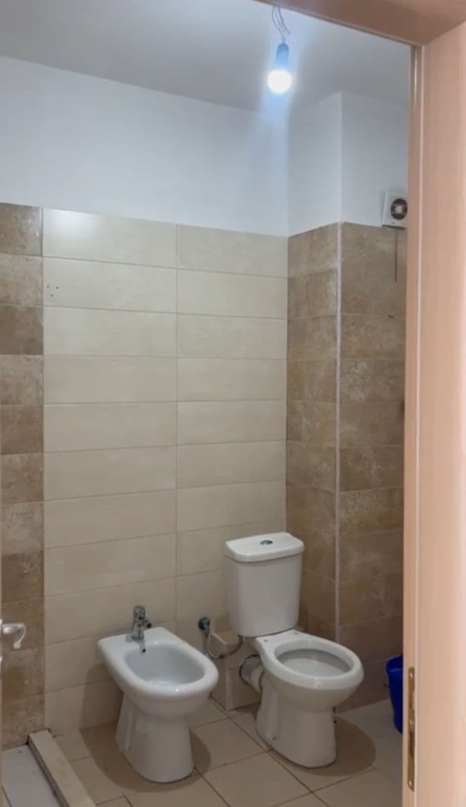 Jepet me qera apartament 2+1 ne Astir ( Kompleksi Molla) 4