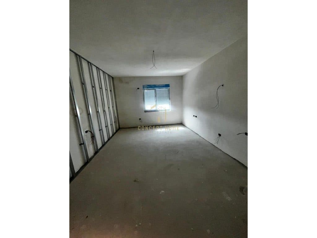Shitet Apartament 2+1+2 ne Kamez 2