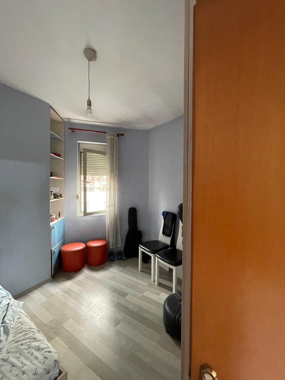 Jepet me qera apartament 2+1 tek Komuna e Parisit 2