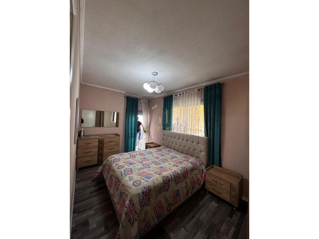 Shitet apartament 2+1 ne Yzberisht 3