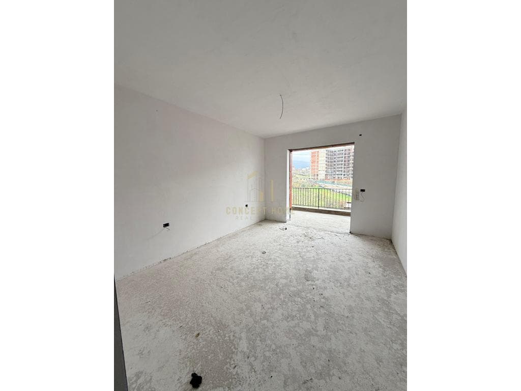 Shitet apartament 2+1+2 ne Paksuqan ( Unaza e Madhe ) 2